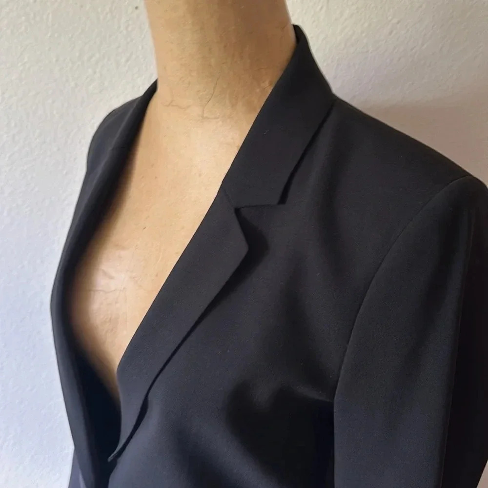 Theory sz 6 wool button close blazer excellent like new condition business work - Picture 7 of 9